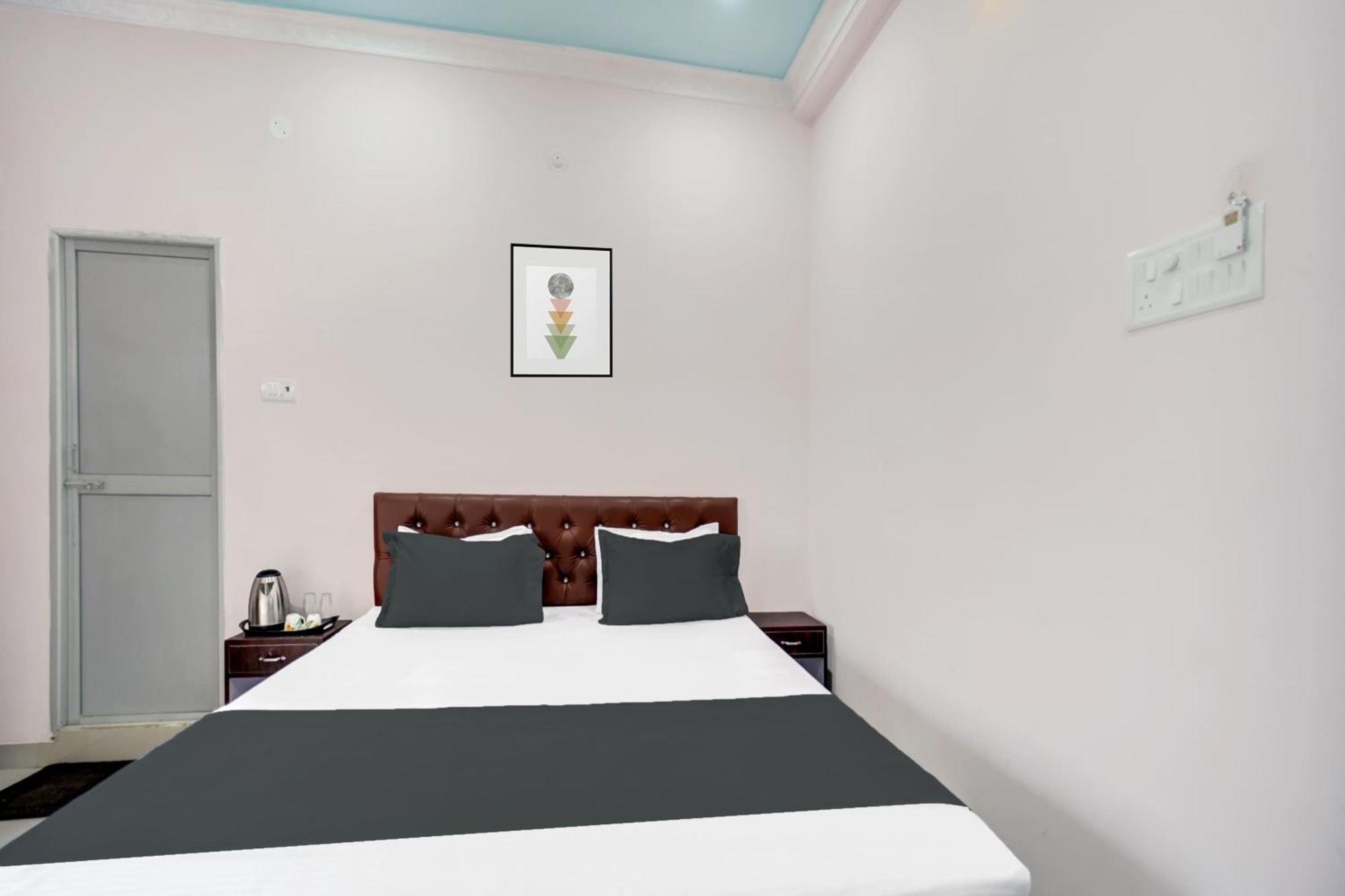 Super Oyo Hotel O Shahi Mahal Patna  Kültér fotó